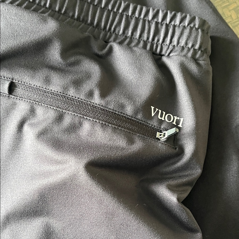 Vuori Black and Navy Joggers - Picture 3 of 10